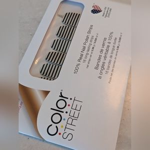 Between The Lines Color Street Nail Set